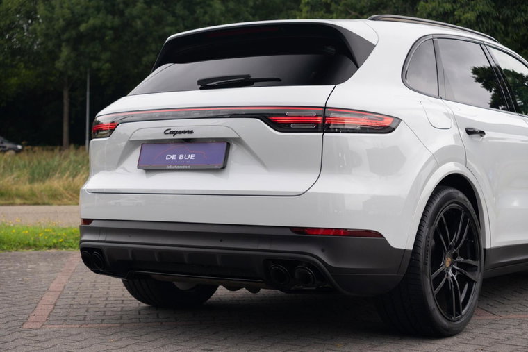 Vehicle Image 42