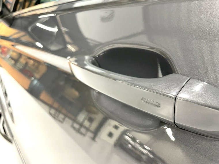 Vehicle Image 32