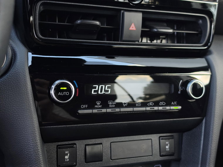 Vehicle Image 26