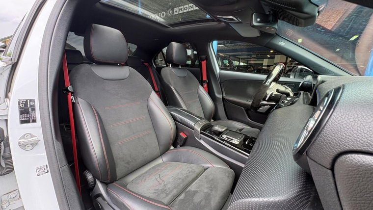 Vehicle Image 21