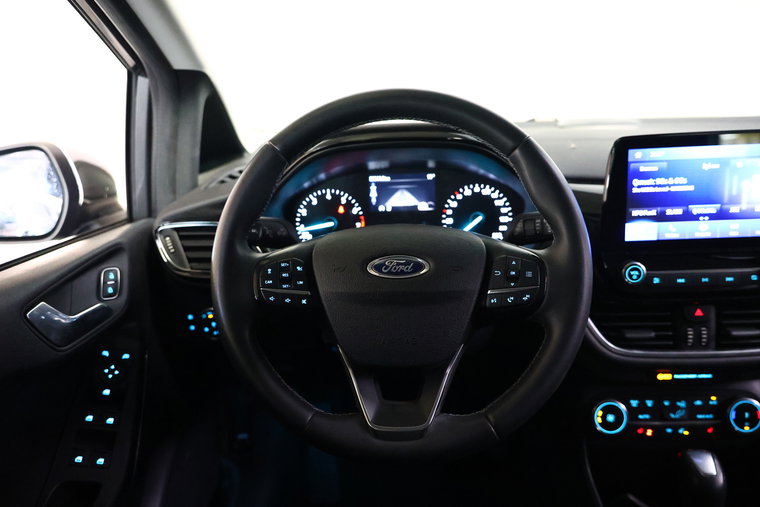 Vehicle Image 12