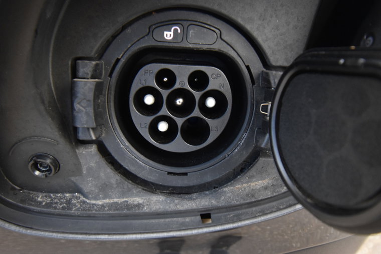 Vehicle Image 16