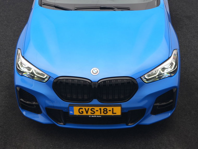 Vehicle Image 32