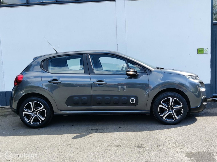 Vehicle Image 17