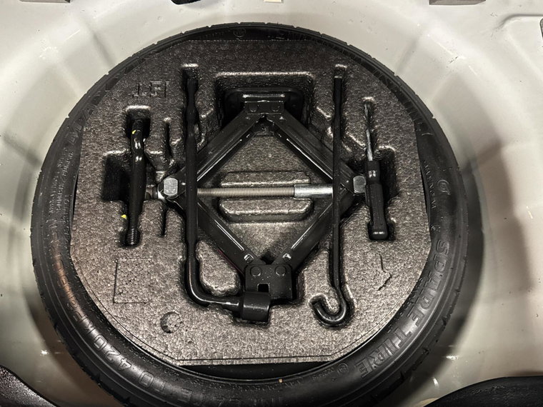 Vehicle Image 36