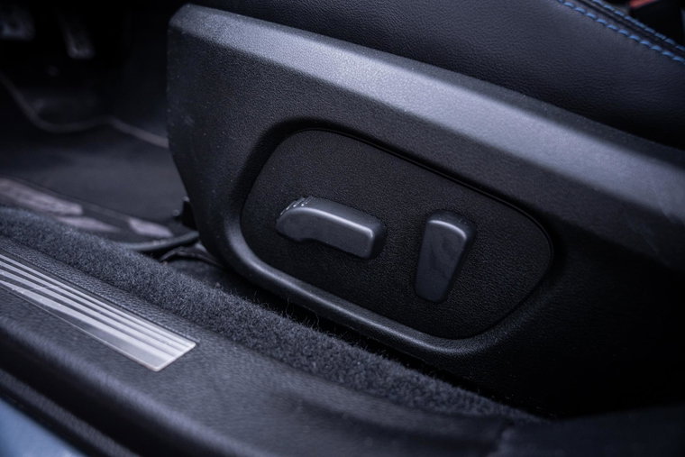 Vehicle Image 35