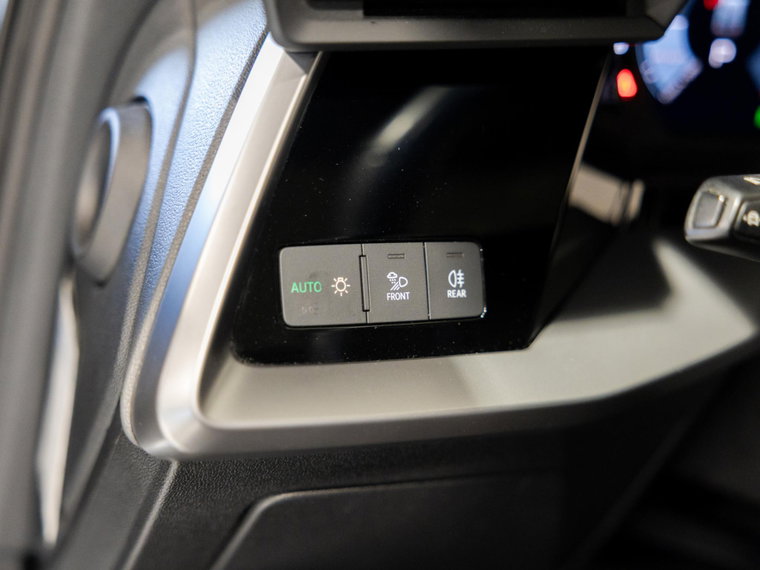 Vehicle Image 20