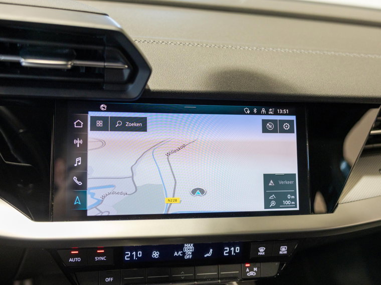 Vehicle Image 30