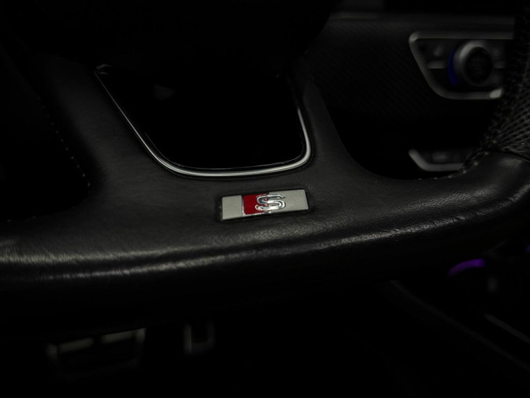 Vehicle Image 33