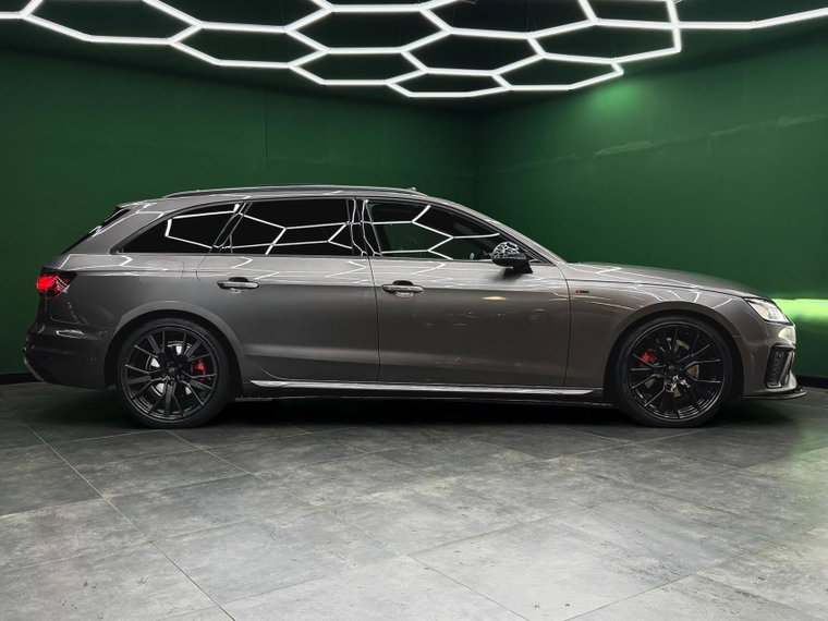 Vehicle Image 9