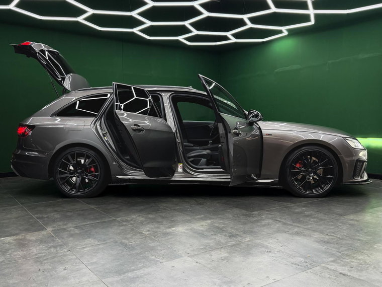 Vehicle Image 10