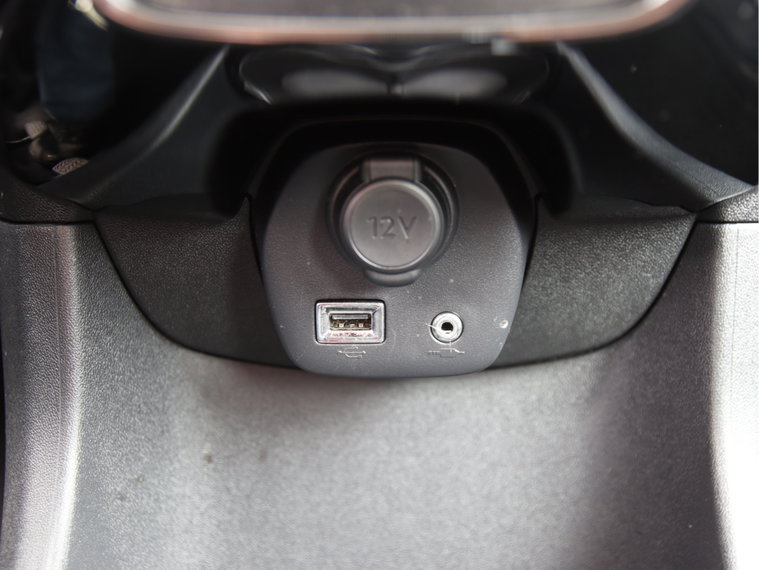 Vehicle Image 28