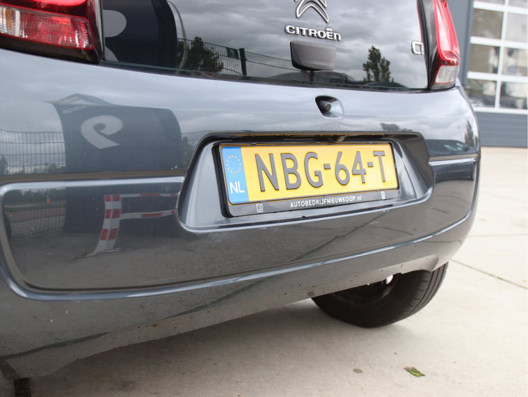 Vehicle Image 35