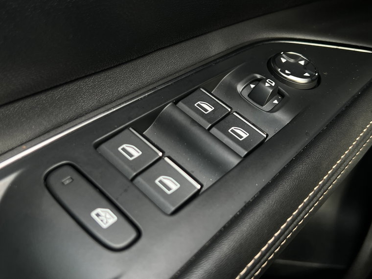 Vehicle Image 26