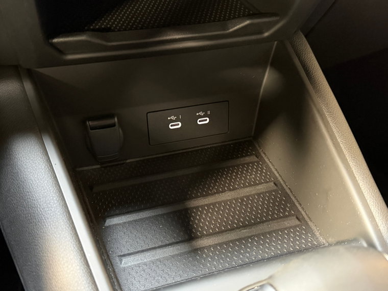 Vehicle Image 22
