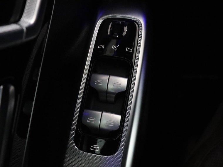Vehicle Image 45