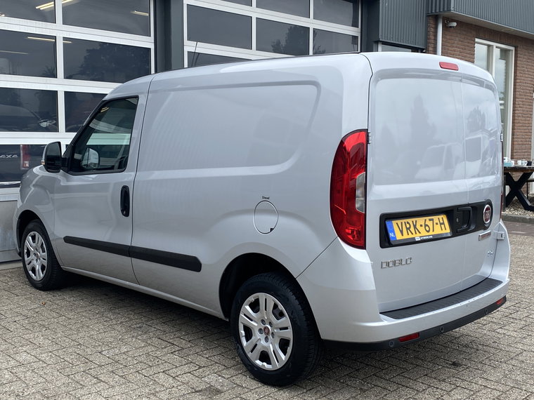 Vehicle Image 28