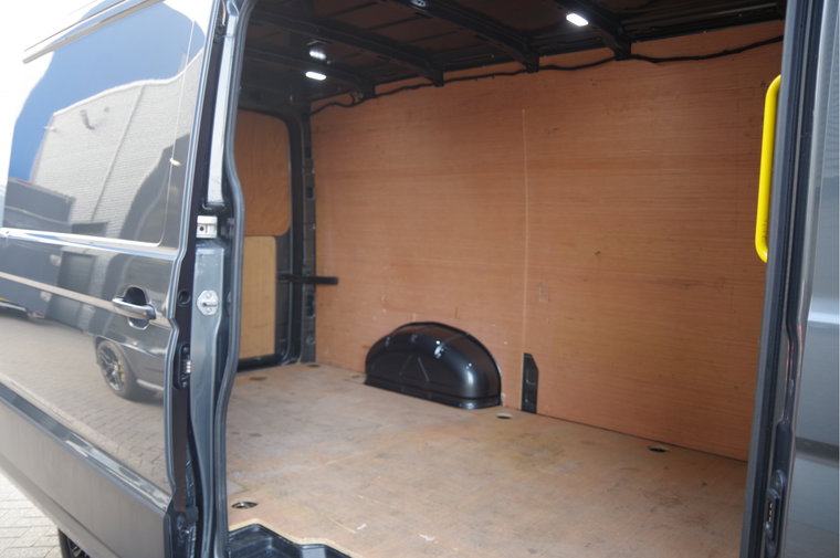 Vehicle Image 31