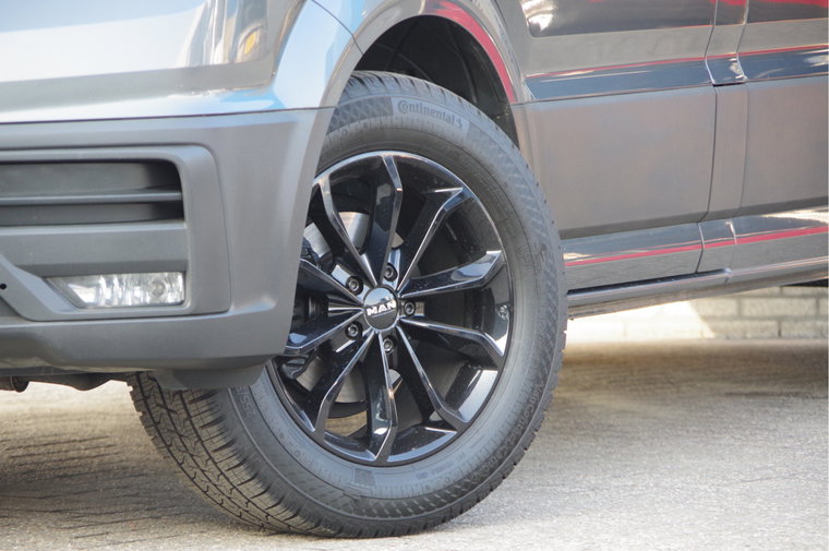 Vehicle Image 35