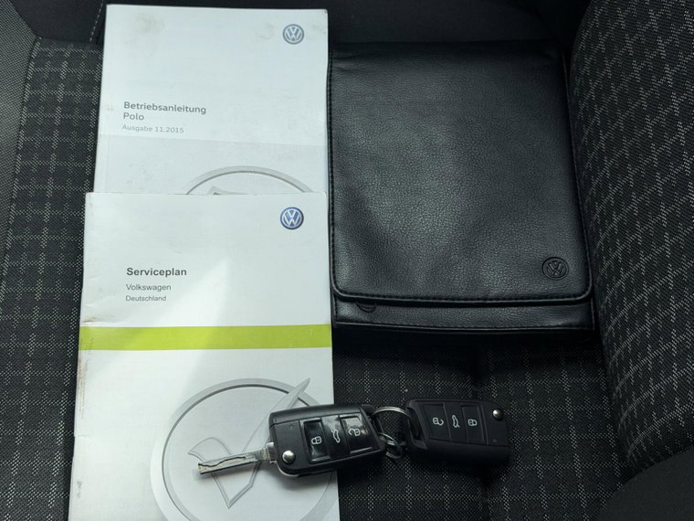 Vehicle Image 21