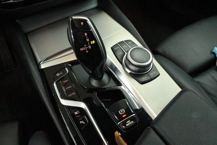 Vehicle Image 18