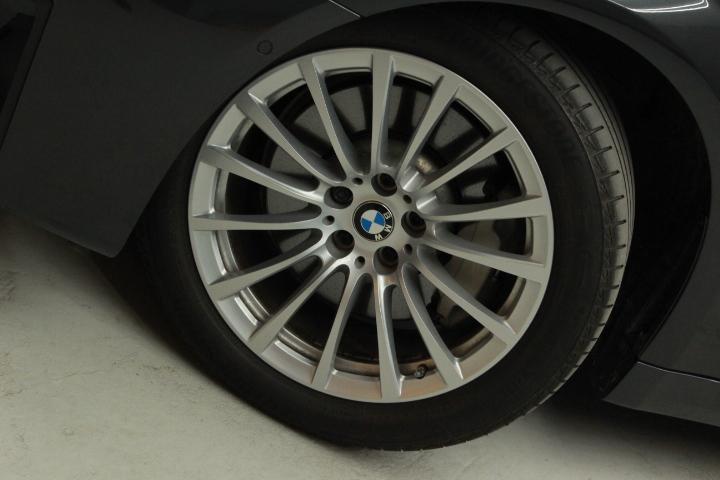 Vehicle Image 37