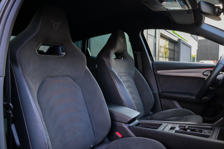 Vehicle Image 15