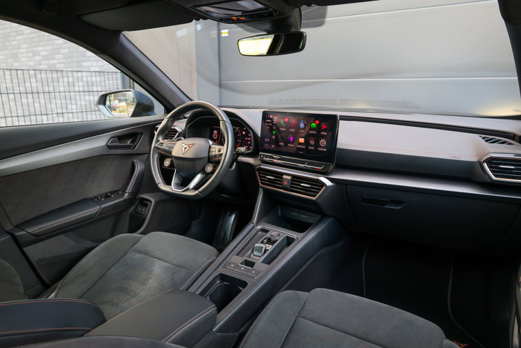 Vehicle Image 18