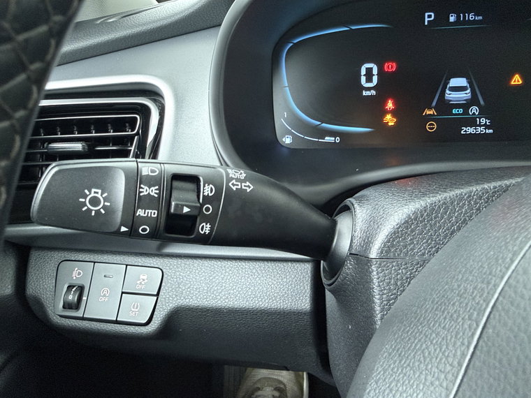 Vehicle Image 26