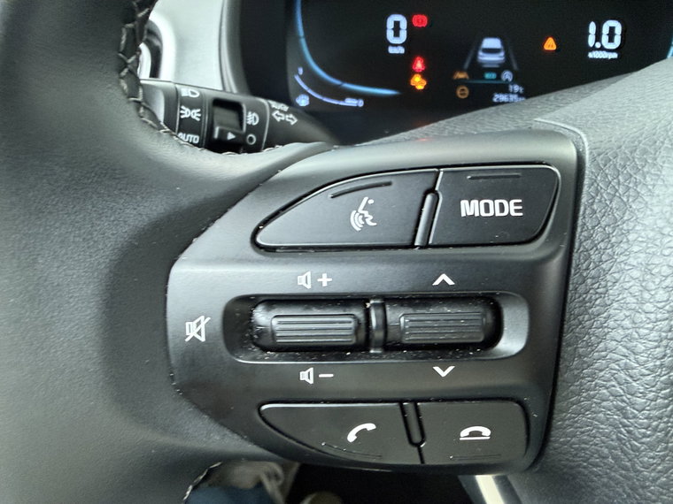 Vehicle Image 28
