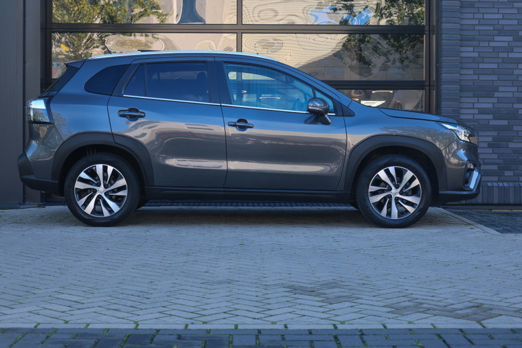 Vehicle Image 13