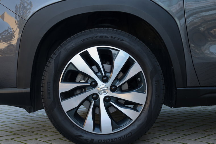 Vehicle Image 10