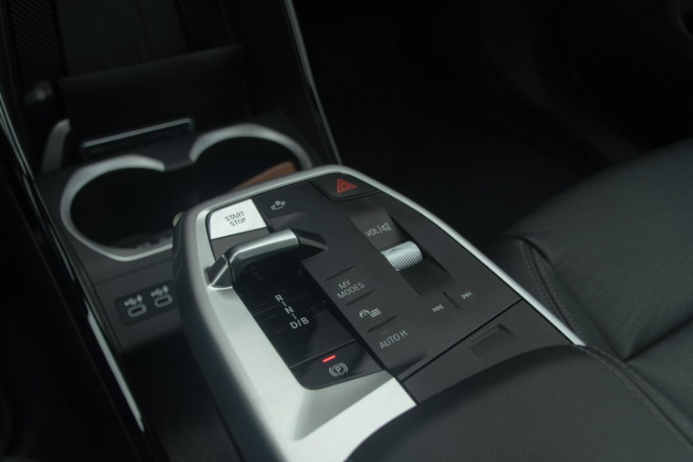 Vehicle Image 33