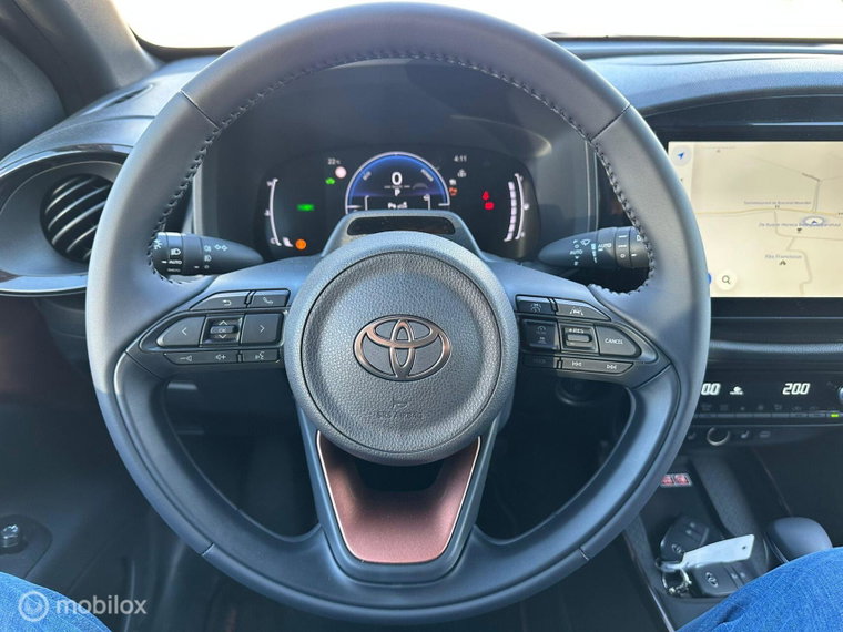 Vehicle Image 22