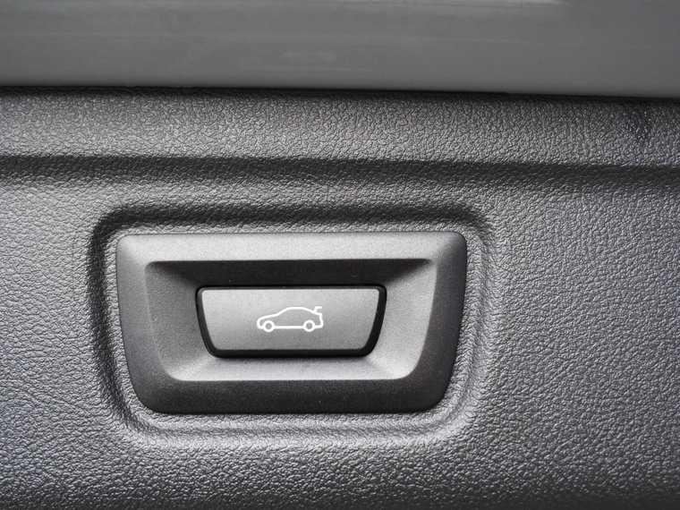 Vehicle Image 40