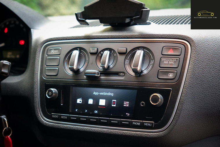 Vehicle Image 28