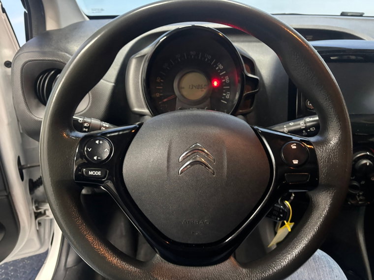 Vehicle Image 22