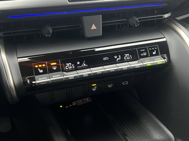 Vehicle Image 24