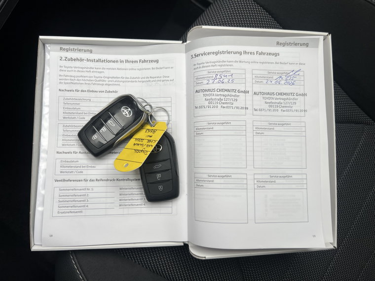Vehicle Image 30