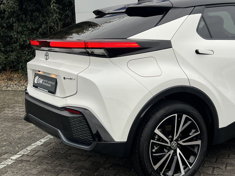 Vehicle Image 33