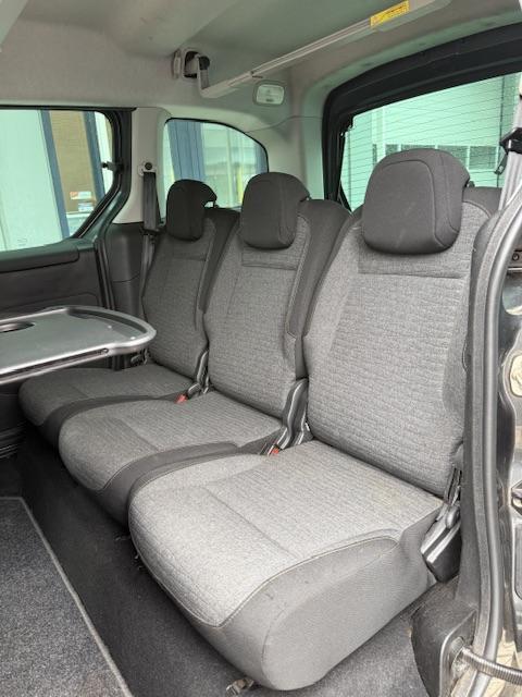 Vehicle Image 22