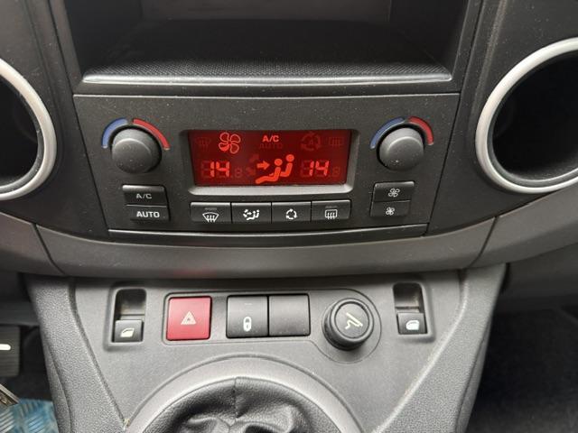 Vehicle Image 33