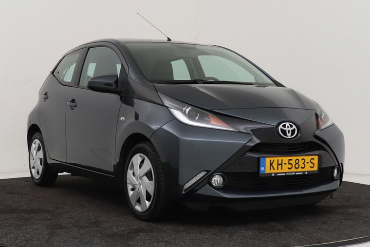 Vehicle Image 12