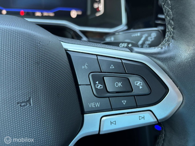 Vehicle Image 40