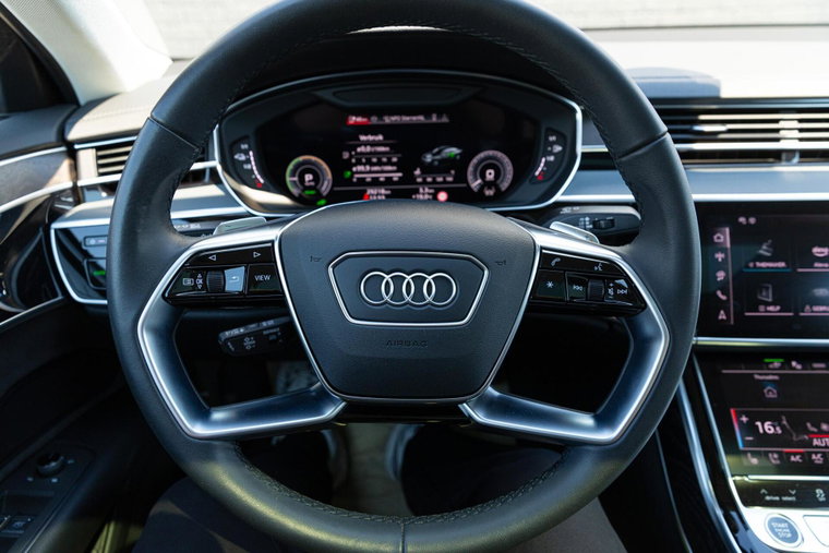 Vehicle Image 19