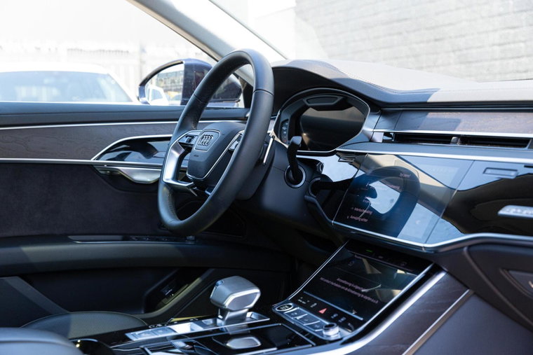 Vehicle Image 11