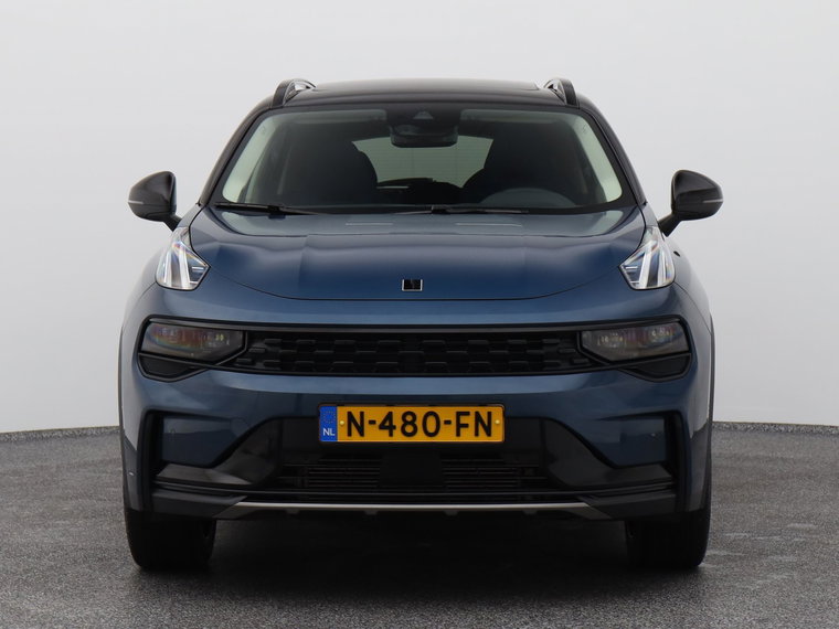 Vehicle Image 12