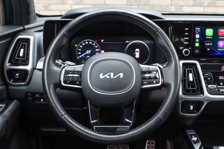 Vehicle Image 32