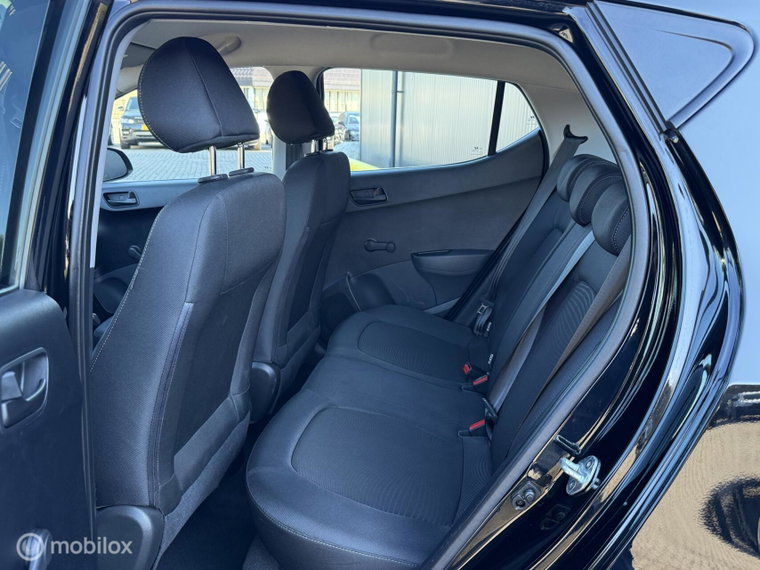 Vehicle Image 17