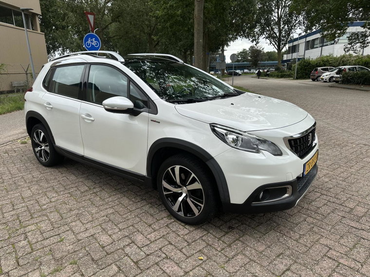 Vehicle Image 8